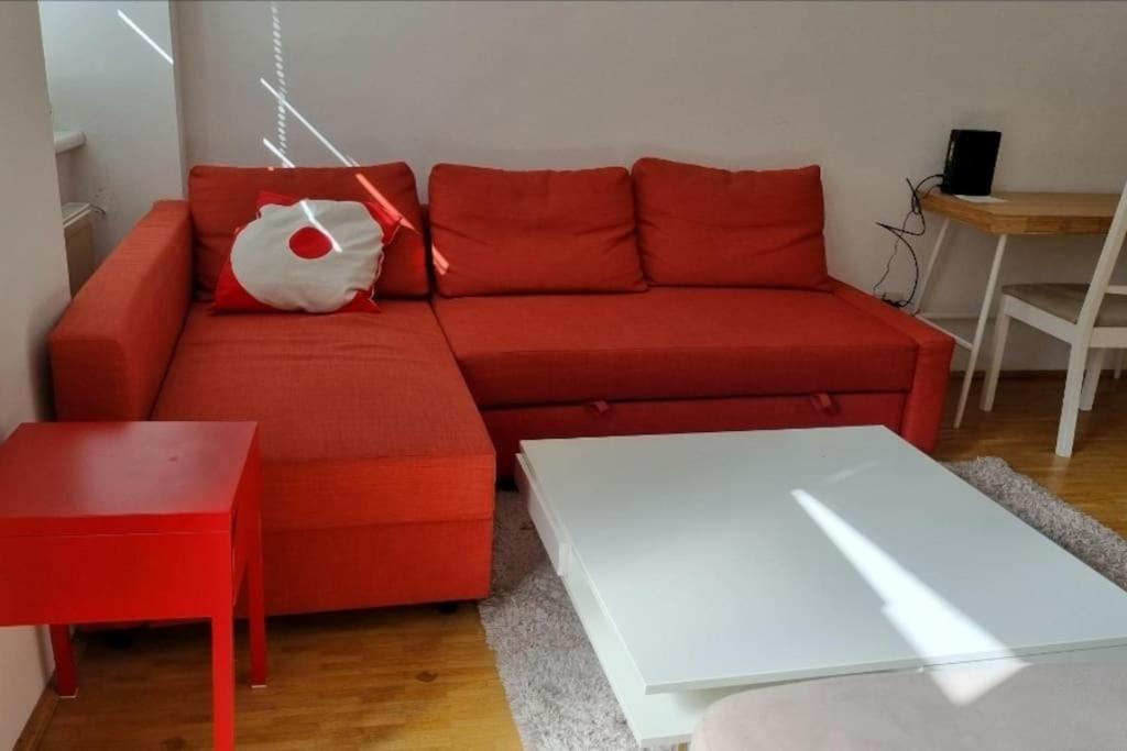Your Sunny Home Away From Home Вена Экстерьер фото